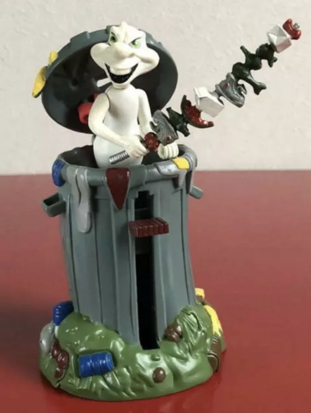 Journey: White Traveler Pop Up Parade Pvc Figure