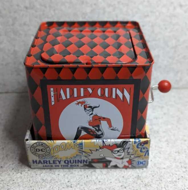 Bif Bang Pow! Harley Quinn Jack In The Box  action figure collectible - Main Image 3