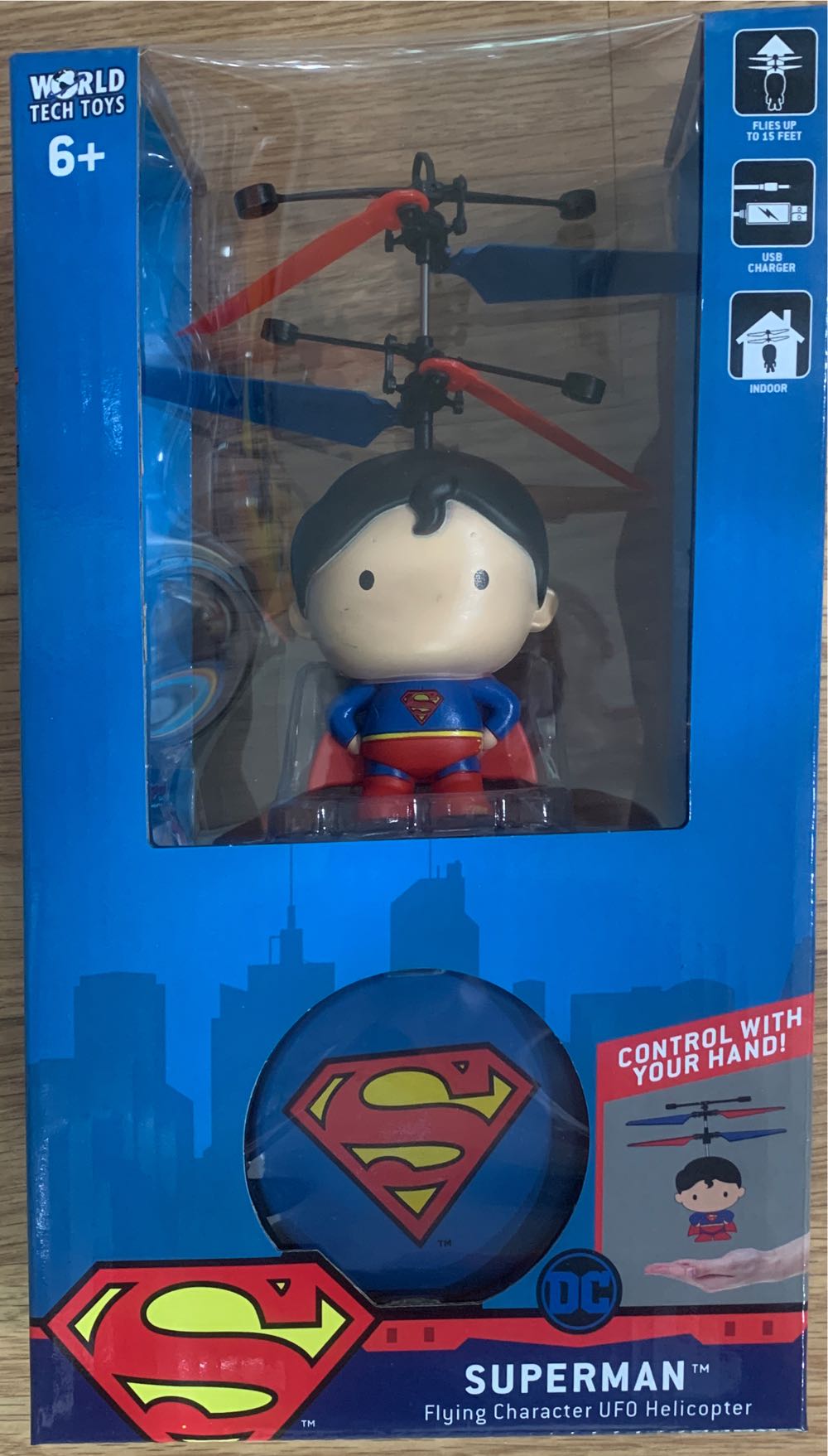 United Pacific Designs 33437: Dc Superman 3.5 Inch Flying Character Ufo Helicopter  action figure collectible [Barcode 813023014370] - Main Image 2