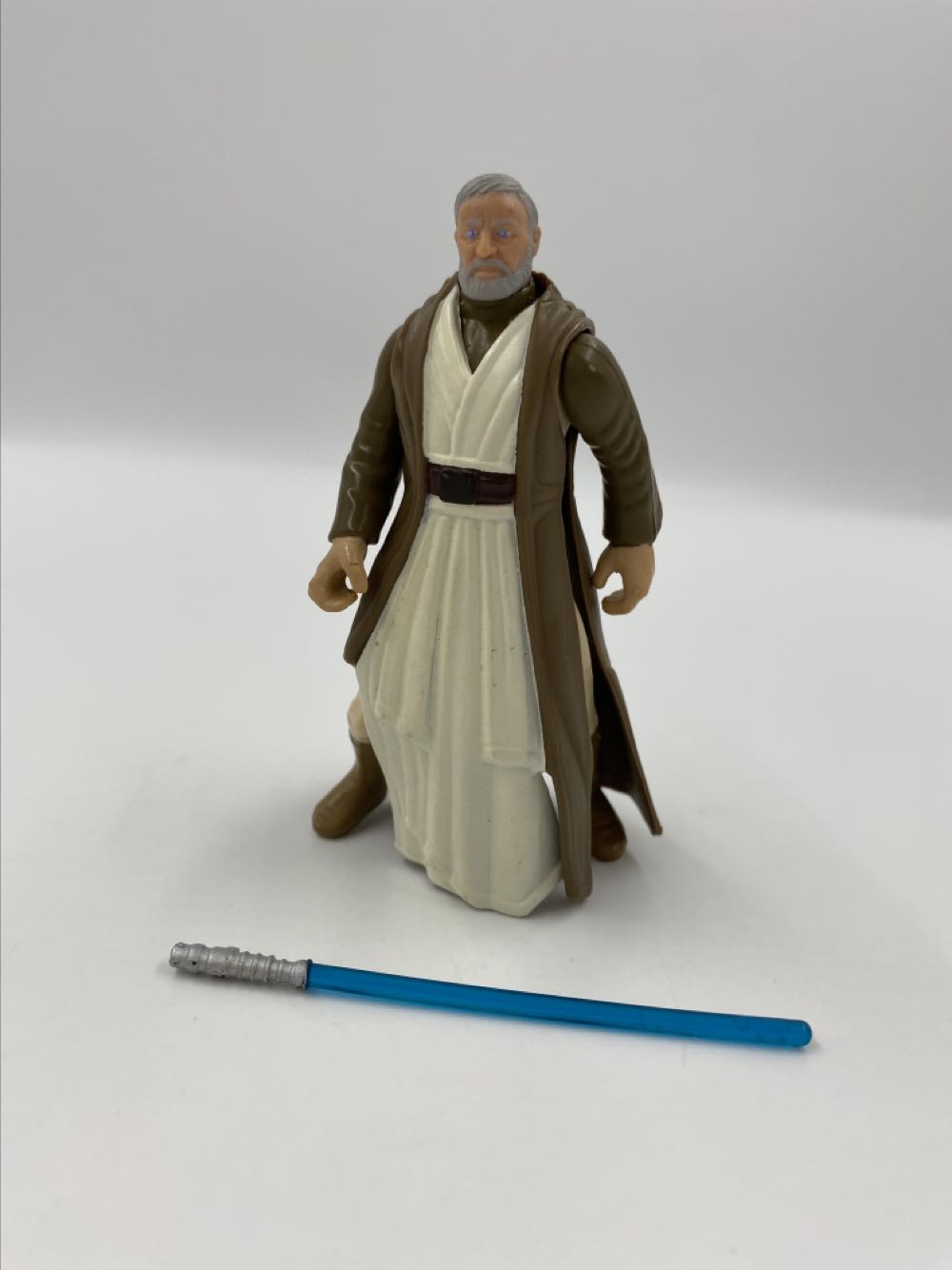 Star Wars: Obi-Wan (Ben) Kenobi - Kenner (Power of The Force 2) action figure collectible - Main Image 2