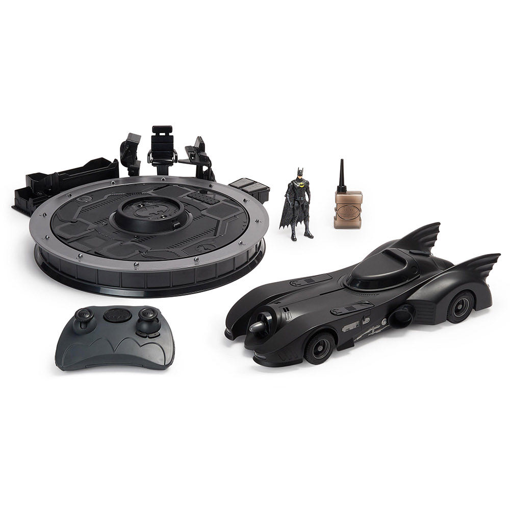 Batmobile - Rc Exclusive Batman Figure Limited Edition Collector’s Item Smoke Effects Batcave Chargeable Base - Spinmaster (DC - Spin Master) action figure collectible [Barcode 778988462157] - Main Image 3