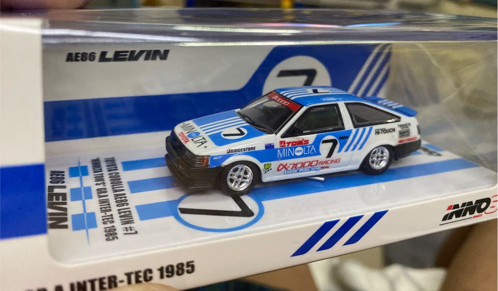 Toyota Corolla Levin Ae86 - INNO64 action figure collectible [Barcode 9588826262013] - Main Image 2