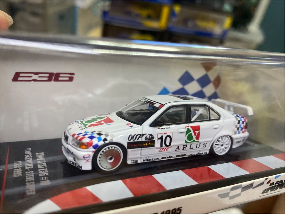 Bmw 318i E36 318i - INNO64 (JTCC) action figure collectible [Barcode 9588826261320] - Main Image 2
