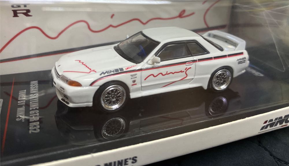 Nissan Skyline GT-R R32 - INNO64 (Mines) action figure collectible [Barcode 9588826261337] - Main Image 2