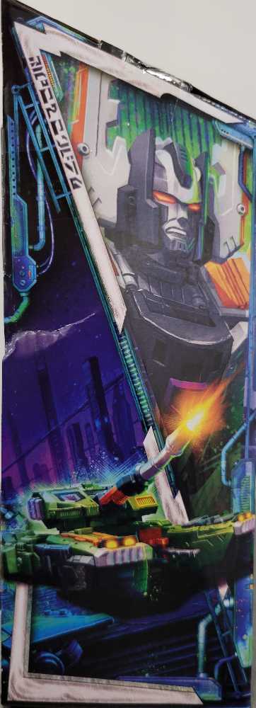 Megatron Armada Universe Leader Boxed - Hasbro (Legacy Evolution) action figure collectible - Main Image 2