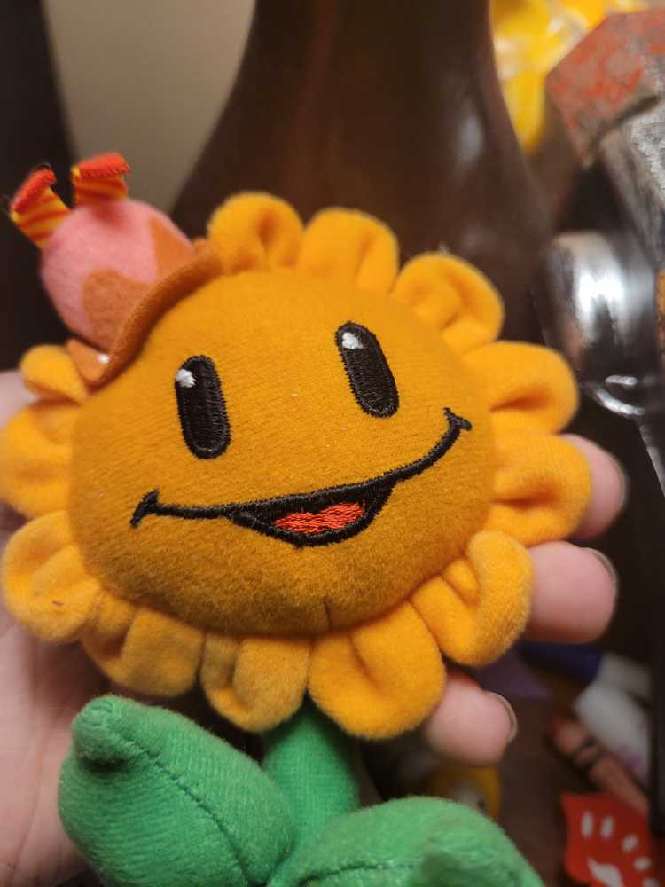 Worldmax Plants Vs Zombies Birthdayz Sunflower Keychain - Worldmax (Collectible Plush) action figure collectible - Main Image 4