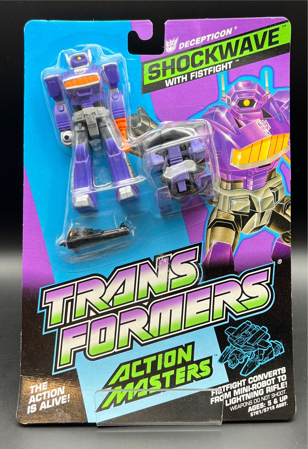 Levi Attack On Titan- Captain Levi Ackerman