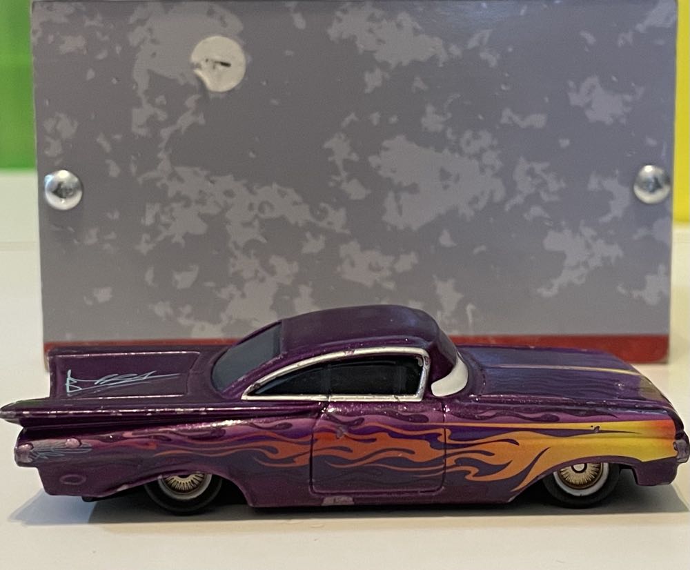 Ramone (purple) - Mattel, Inc (Pixar Cars) action figure collectible - Main Image 2