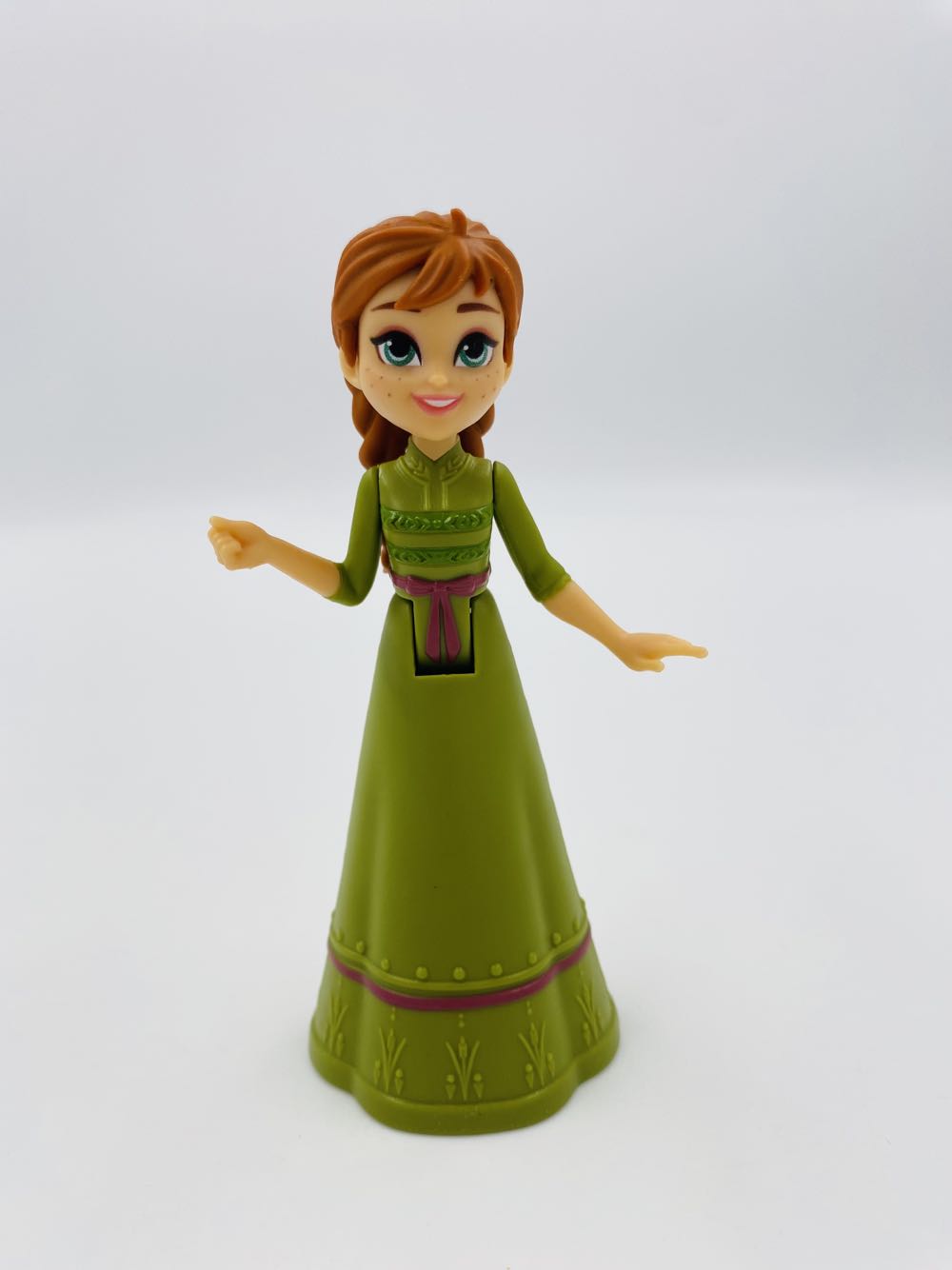 Disney: Anna (pajamas) - Hasbro (Frozen II) action figure collectible - Main Image 2