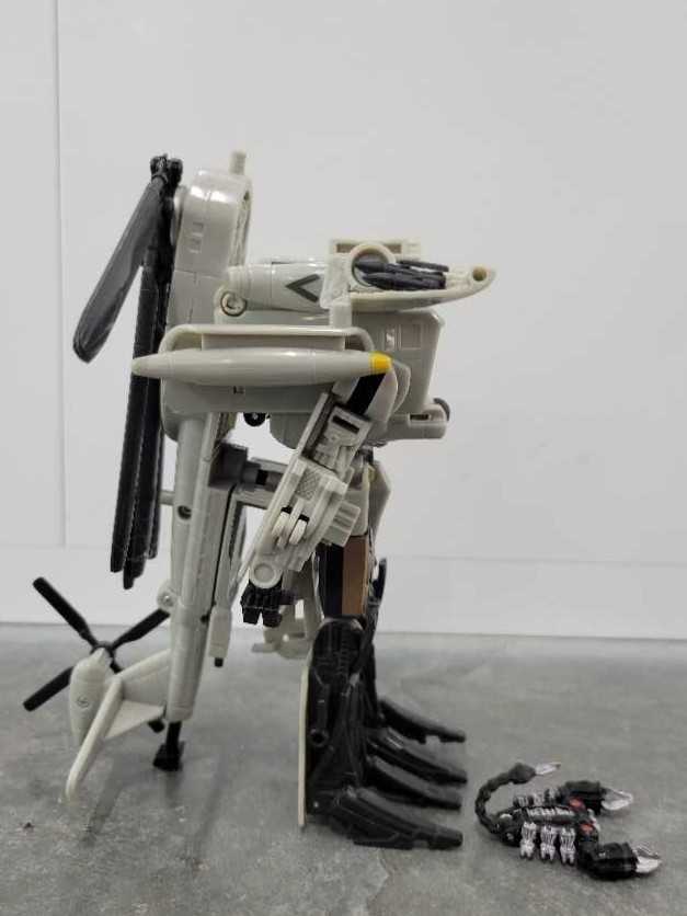 Grindor With Scorponok - Hasbro (Revenge Of The Fallen) action figure collectible - Main Image 3