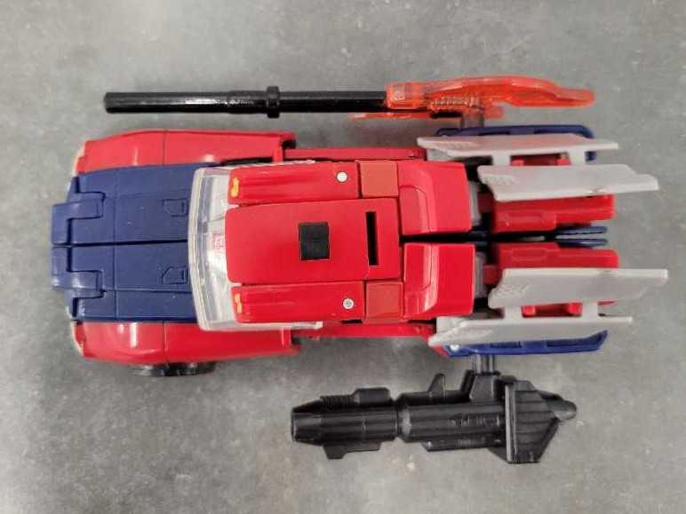 Orion Pax Vehicle Mode  - Hasbro (Generations) action figure collectible - Main Image 2