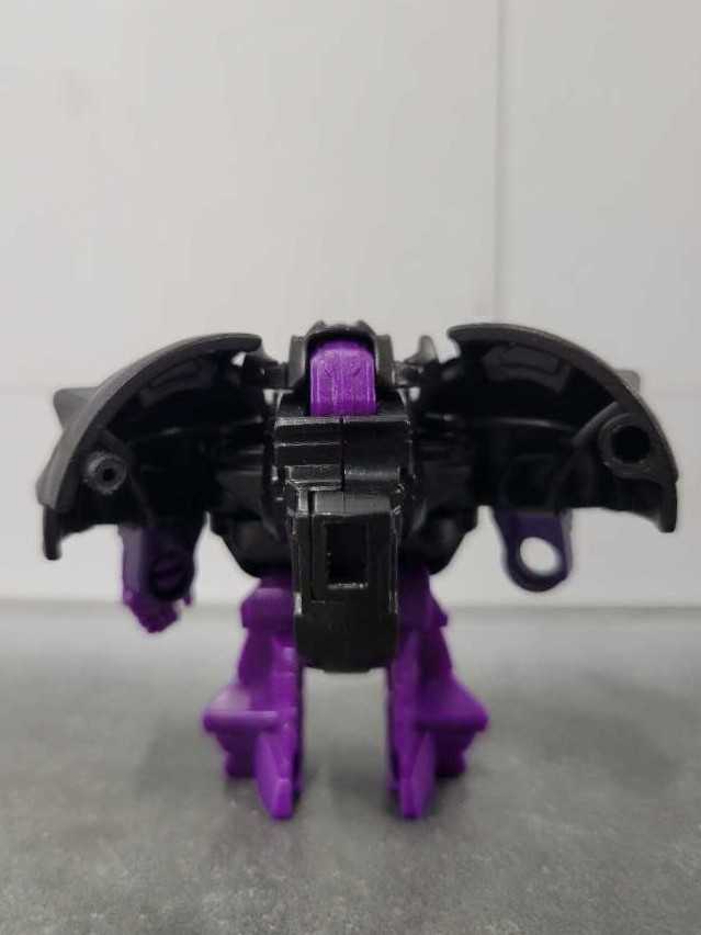 Bludgeon - Hasbro (Robots In Disguise 2015) action figure collectible - Main Image 3