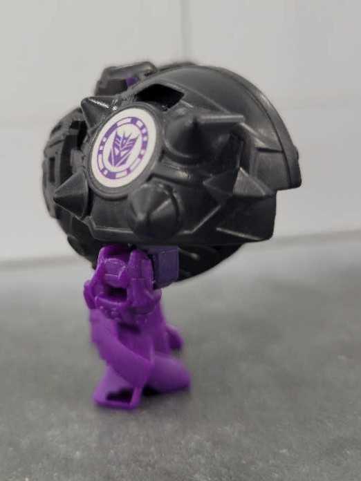 Bludgeon - Hasbro (Robots In Disguise 2015) action figure collectible - Main Image 4