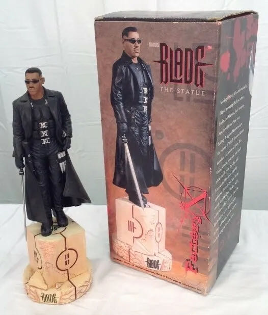 Blade The Statue - Factory X (Blade) action figure collectible [Barcode 686995199921] - Main Image 2