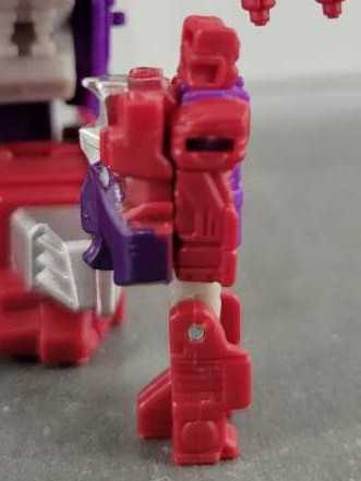 Sovereign With Alpha Trion Robot Mode - Hasbro (Titans Return) action figure collectible - Main Image 2