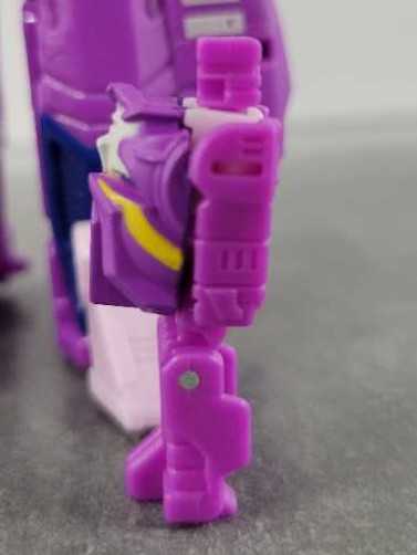Parsec With Nautica Chaos On Velocitron Toys"R"Us  - Hasbro (Titans Return) action figure collectible - Main Image 2