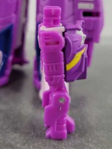 Parsec With Nautica Chaos On Velocitron Toys"R"Us  - Hasbro (Titans Return) action figure collectible - Main Image 4