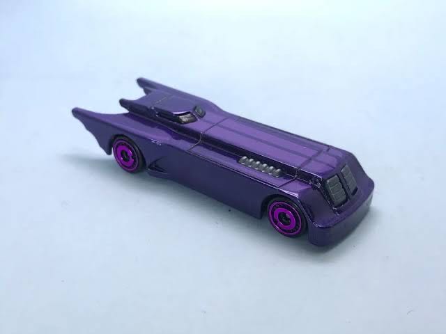 BATMAN: THE ANIMATED SERIES  - Mattel (Batmobile) action figure collectible [Barcode 027084120134] - Main Image 2