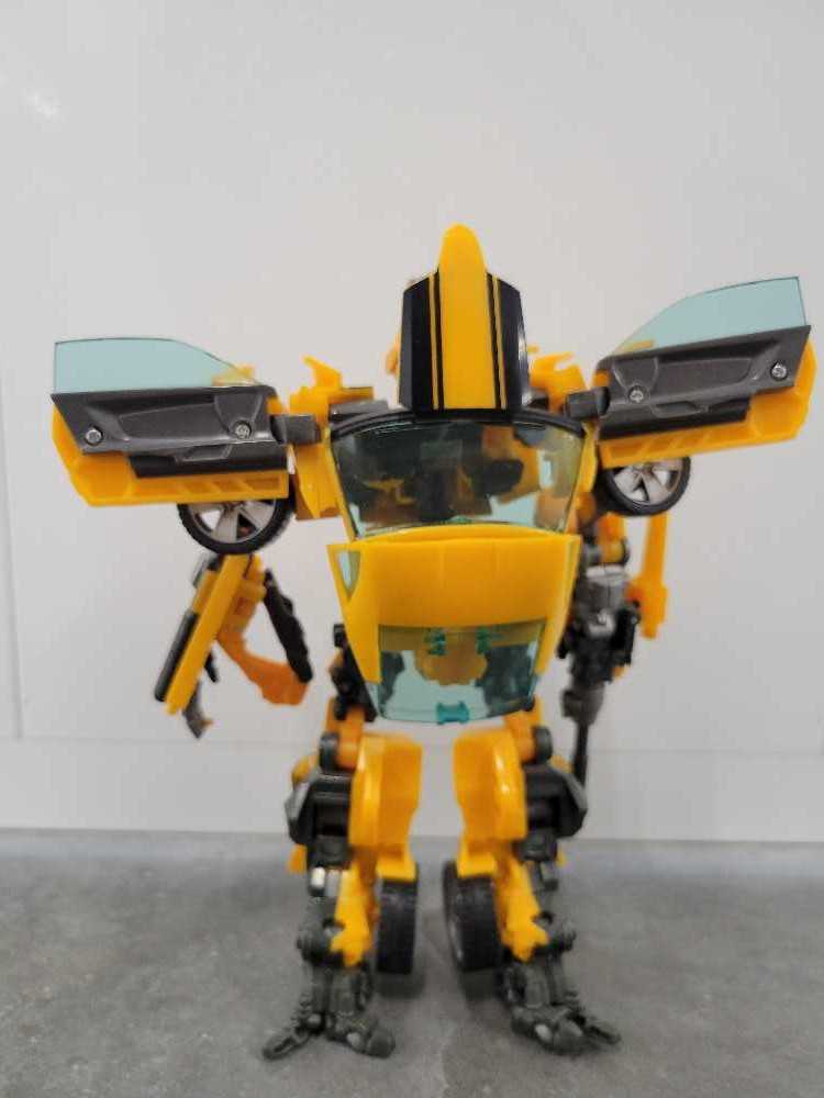 Bumblebee With Sam Witwicky Robot Mode - Hasbro (Human Alliance) action figure collectible - Main Image 4