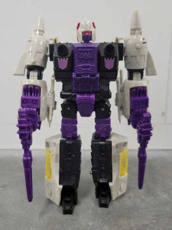 Snapdragon With Krunk - Hasbro (Earthrise) action figure collectible - Main Image 2