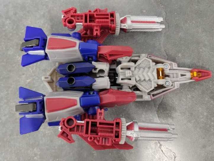 Starscream Vehicle Mode  - Hasbro (Generations War For Cybertron) action figure collectible - Main Image 4