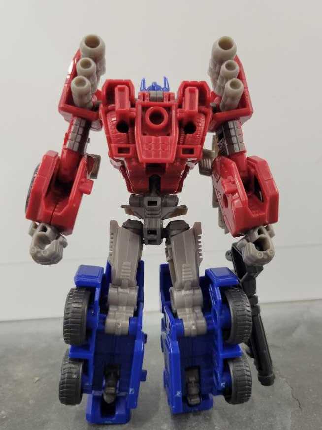 Optimus Prime FOC - Hasbro (Generations) action figure collectible - Main Image 4