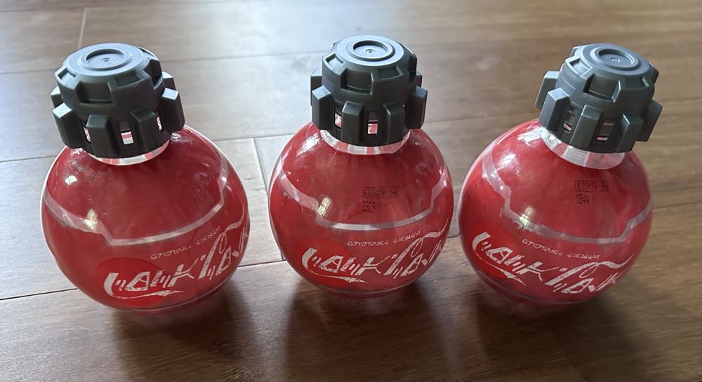Disney Parks Galaxy’s Edge : Coke Bottle  action figure collectible [Barcode 049000079579] - Main Image 3