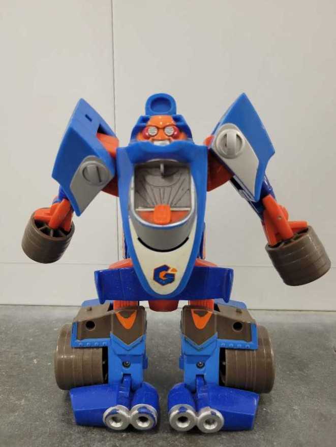 Aero-Bot Racer Aerobot Aero Bot Mirage Missing Driver And Gas Pump Gobot - Hasbro (Playskool Big Adventures) action figure collectible - Main Image 2