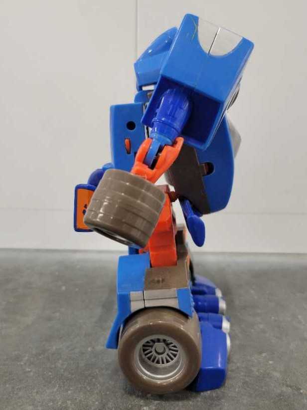 Aero-Bot Racer Aerobot Aero Bot Mirage Missing Driver And Gas Pump Gobot - Hasbro (Playskool Big Adventures) action figure collectible - Main Image 3