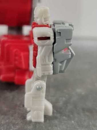 Blunderbuss With Broadside Robot Mode - Hasbro (Titans Return) action figure collectible - Main Image 4