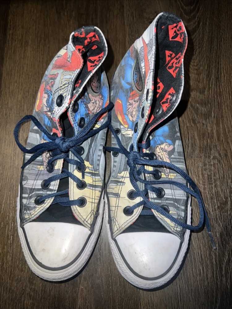 Converse Chuck Taylor All Star High Tops DC Comics Superman  - Converse (Superman) action figure collectible [Barcode 888753967456] - Main Image 2