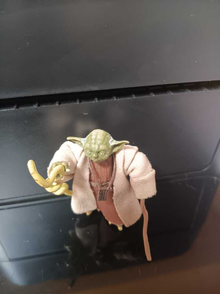 Yoda (VOTC) - Hasbro (Empire Strikes Back) action figure collectible - Main Image 3