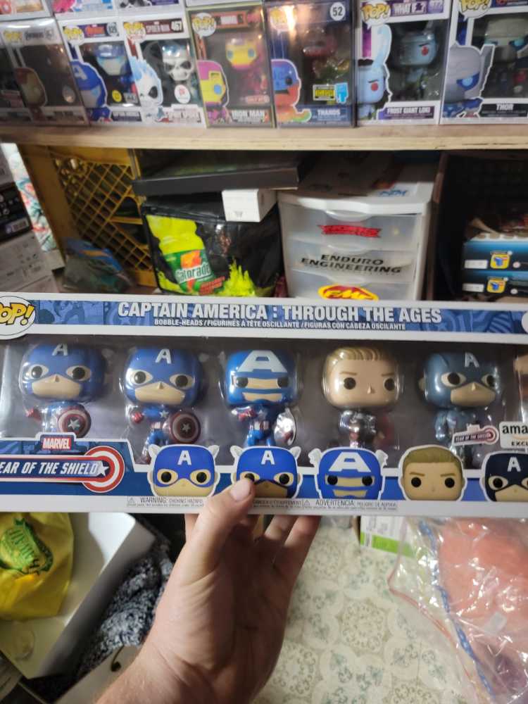 Marvel Captain America Through The Ages  action figure collectible - Main Image 1