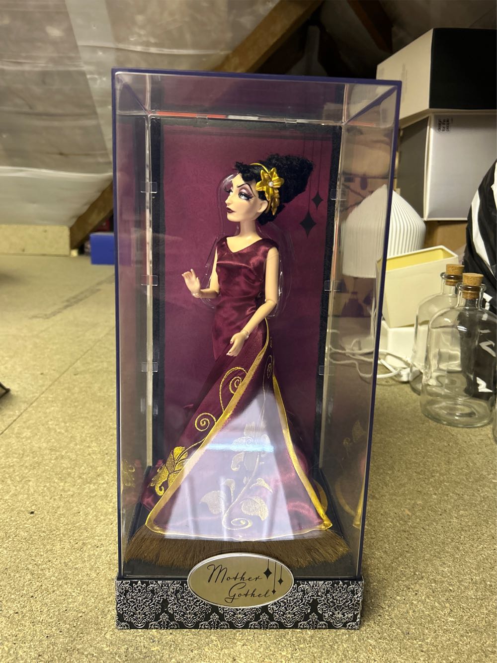 Mother Gothel - Disney (Disney Villains) action figure collectible [Barcode 411044656588] - Main Image 2