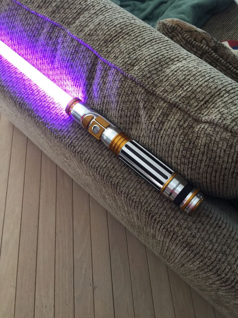 Star Wars Attack Of The Clones Mace Windu Lightsaber  action figure collectible - Main Image 2