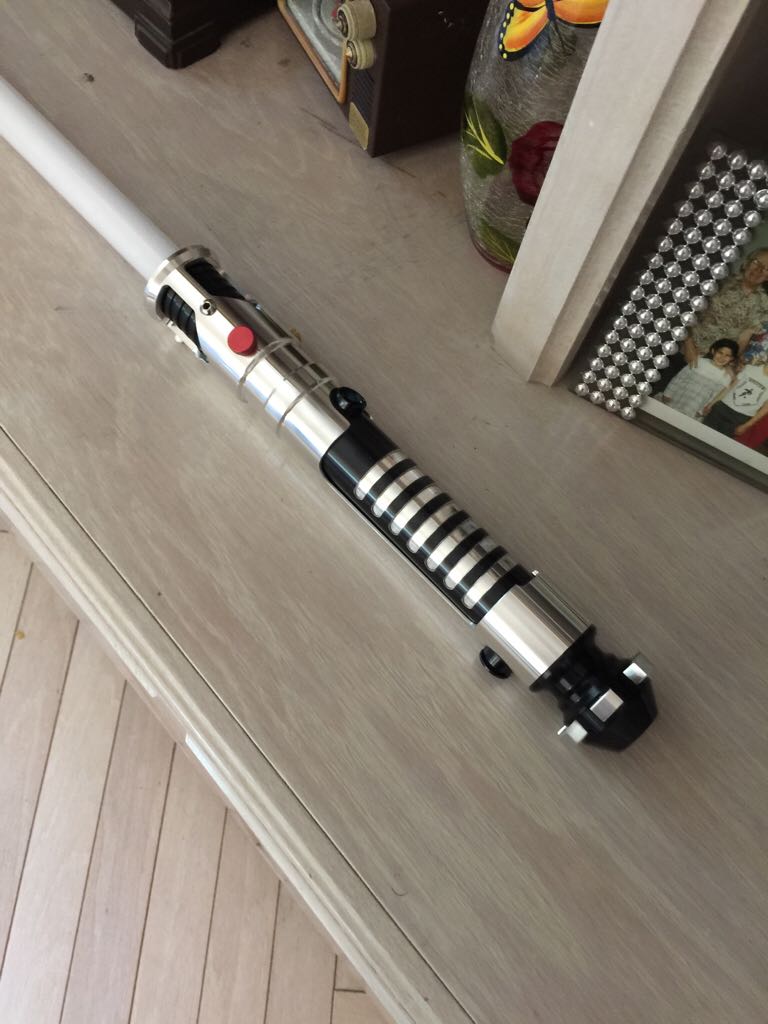 Jada Toys Cadillac Fleetwood W Elvis Figure Pink