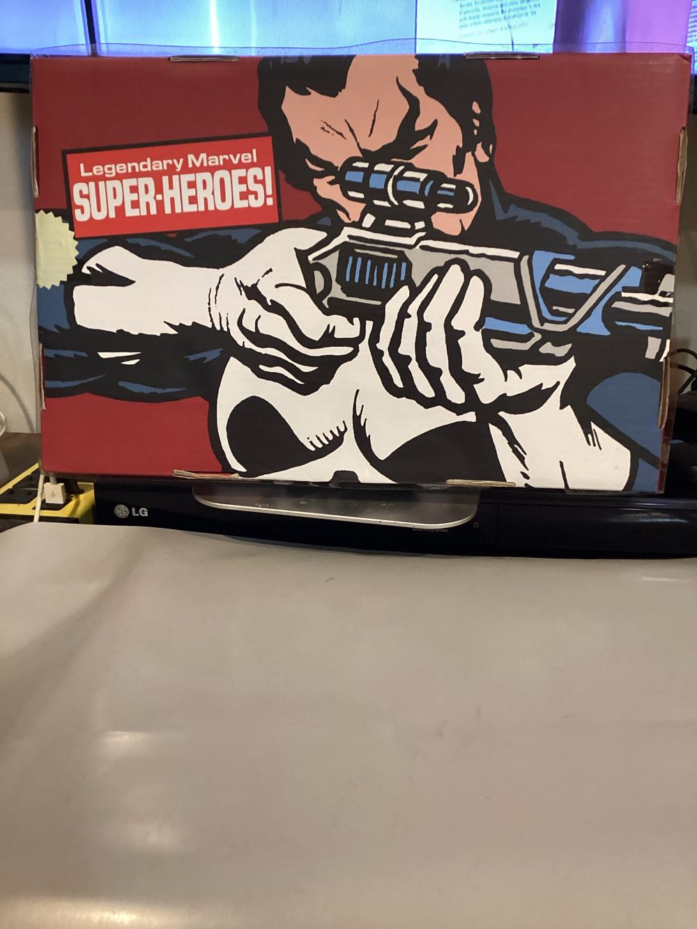 Marvel Comics Diamond Select The Punisher - Diamond Select action figure collectible [Barcode 9781605843421] - Main Image 2