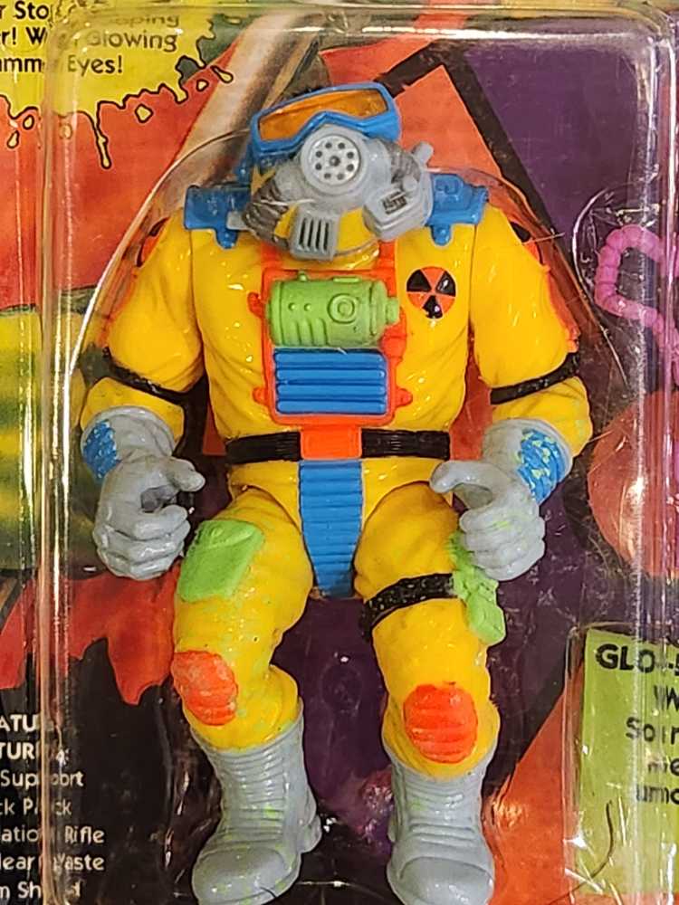 Radiation Ranger - Playmates (Toxic Crusaders) action figure collectible [Barcode 043377020097] - Main Image 3