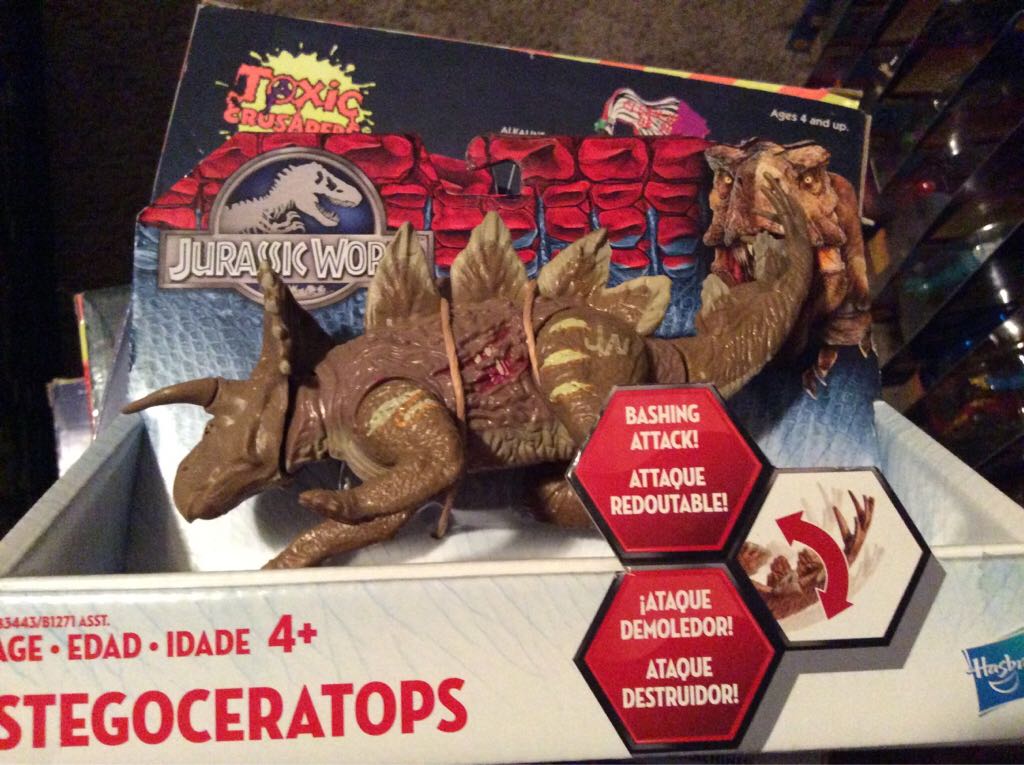 Jurassic World Stegoceratops  action figure collectible [Barcode 630509329571] - Main Image 1
