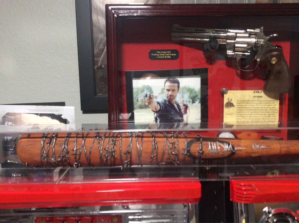 Walking Dead Wall 1  action figure collectible - Main Image 2