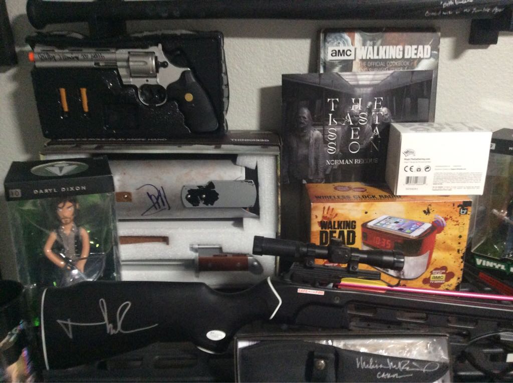 Walking Dead Wall 1.3  action figure collectible - Main Image 2