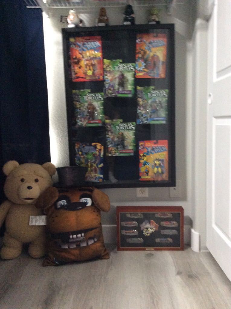 Bs Room Wall 3  action figure collectible - Main Image 2