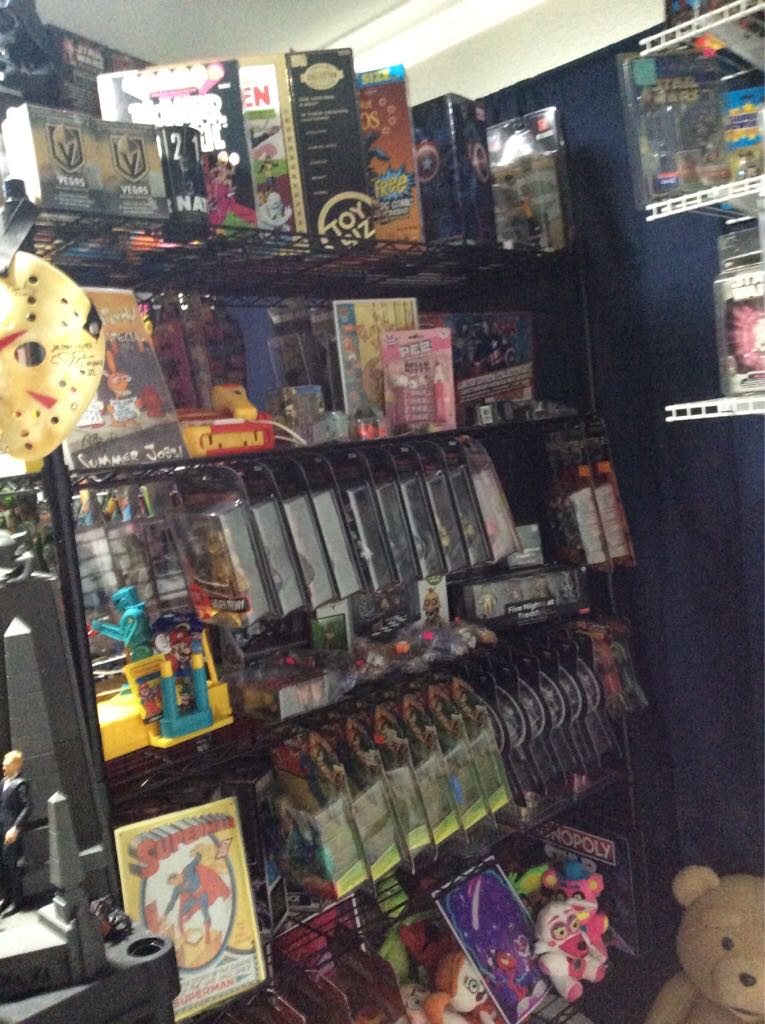 Bs 90s Room Center  action figure collectible - Main Image 2