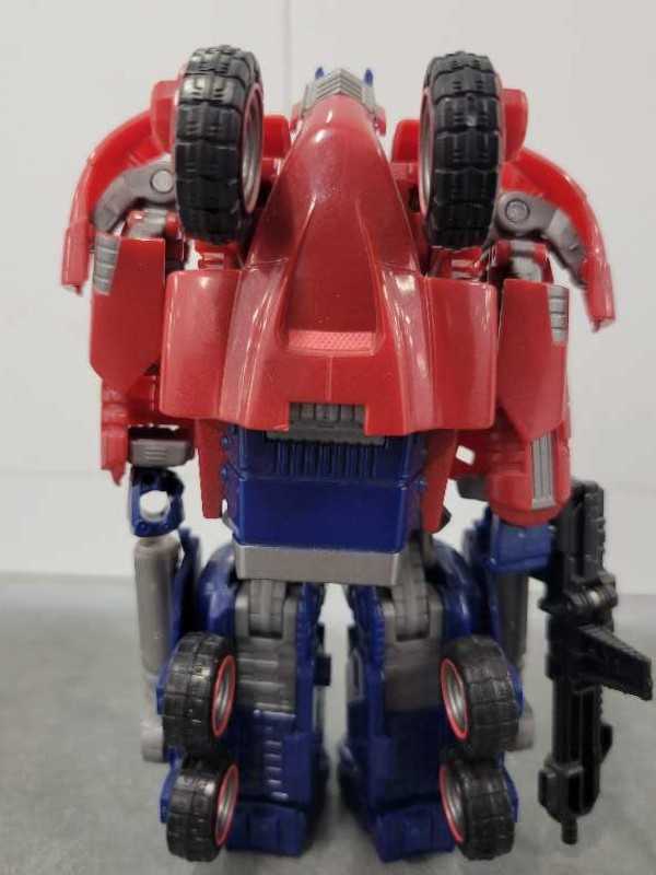 Optimus Prime Cybertronian 2nd Robot Mode - Hasbro (Generations War For Cybertron) action figure collectible - Main Image 4