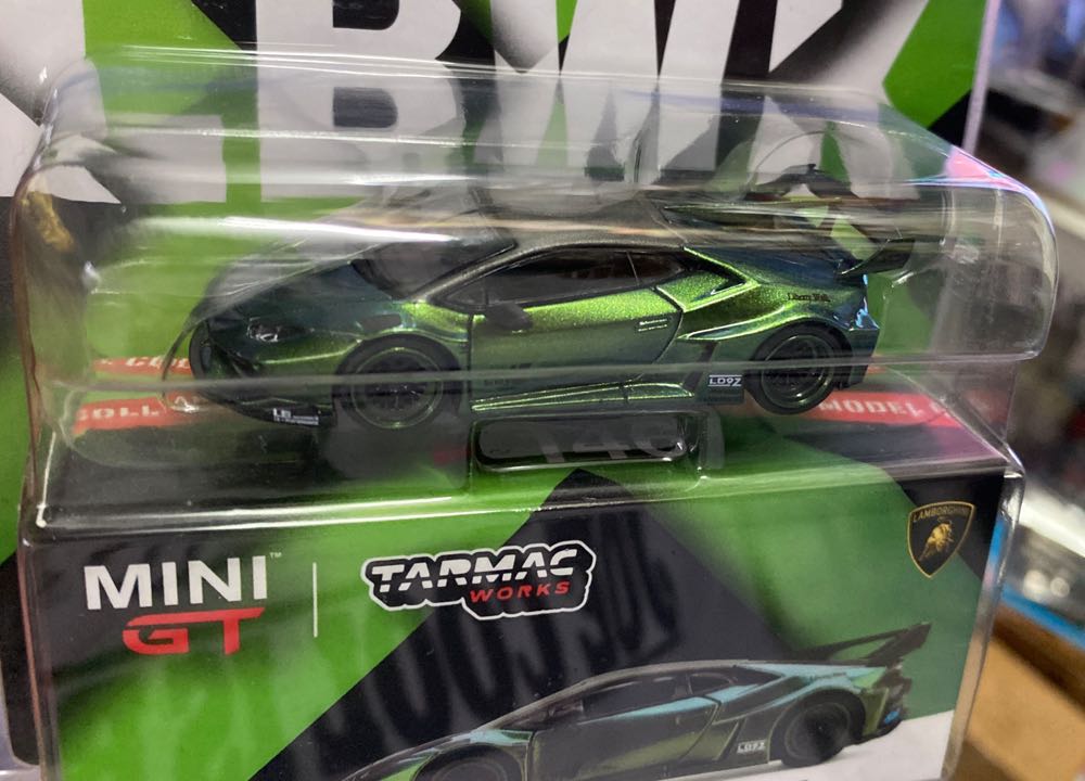 Lamborghini Huracan GT - Mini GT (LBWK) action figure collectible [Barcode 4895183685542] - Main Image 2