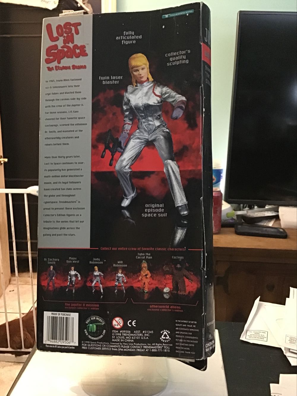 Lost In Space Judy Robinson - Trendmasters, INC action figure collectible [Barcode 096882095067] - Main Image 2