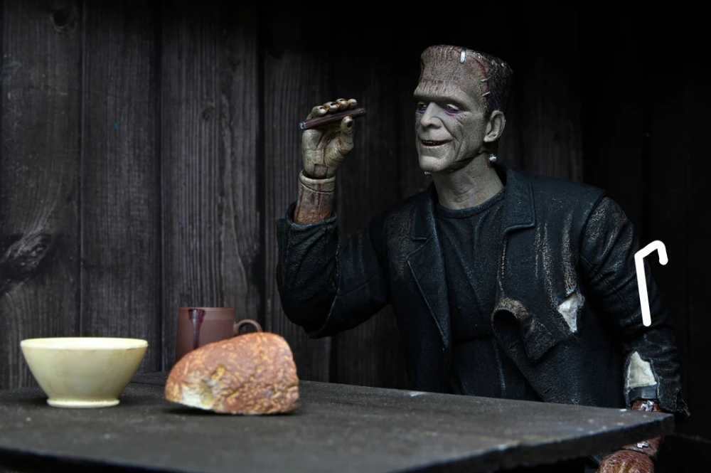 Ultimate Frankenstein’s Monster with Chair - Bride of Frankenstein - Neca (Universal Classic Monsters) action figure collectible - Main Image 4
