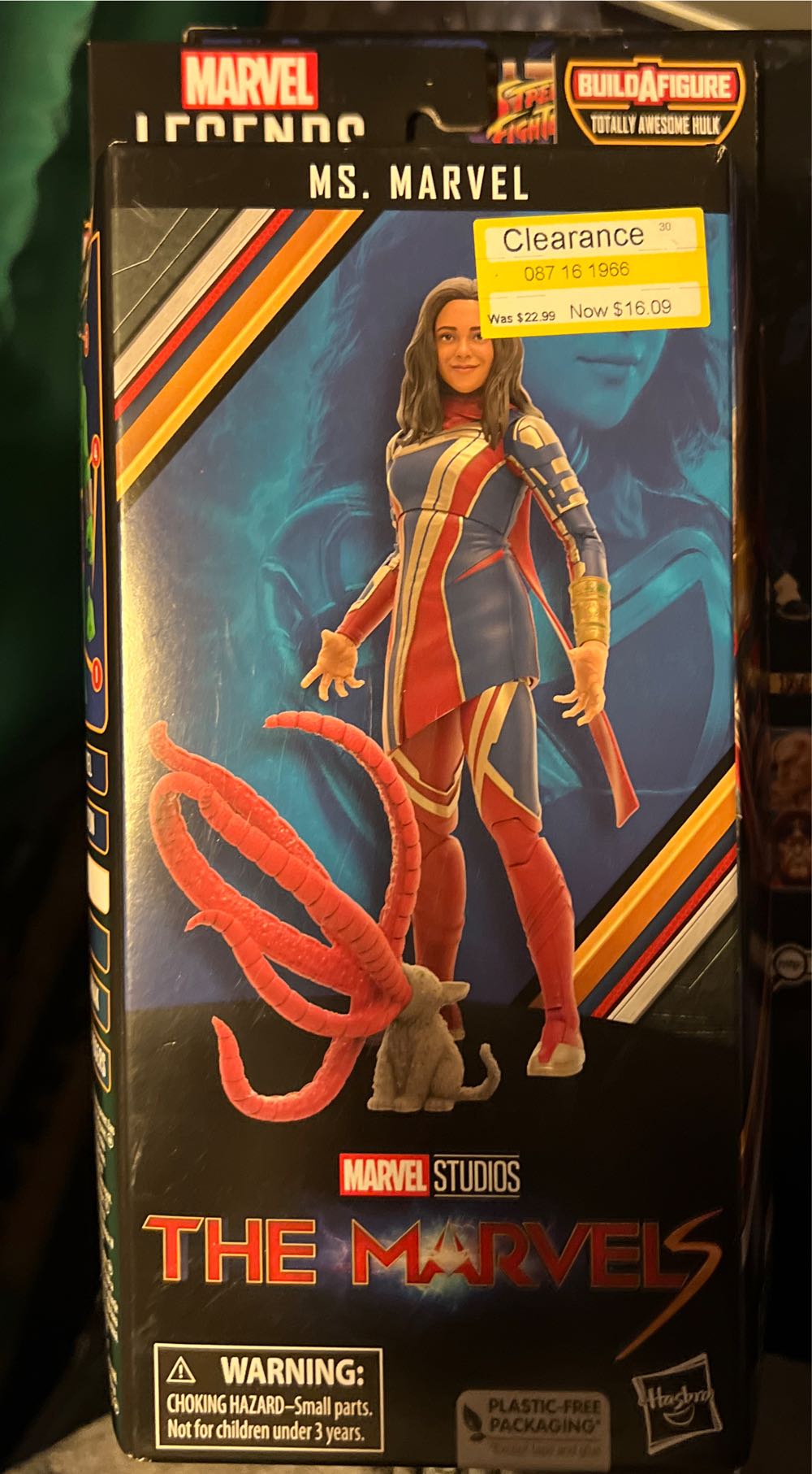 Ms. Marvel - Hasbro (Marvel Legends) action figure collectible [Barcode 5010993978304] - Main Image 2