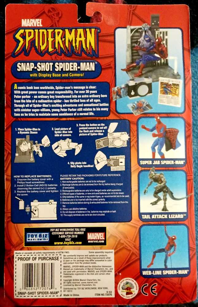 Spider-Man Classics: Spider Man Snap Shot  (Marvel Legends) action figure collectible [Barcode 086892720769] - Main Image 2