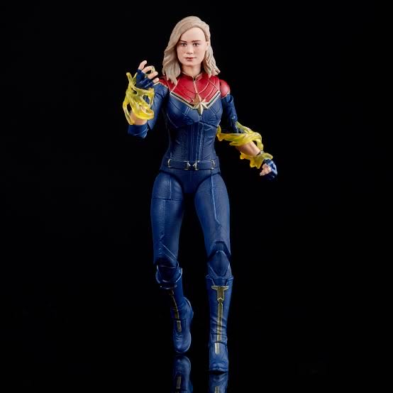 Totally Awesome Hulk 1 Captain Marvel - Hasbro (The Marvels) action figure collectible [Barcode 5010993978229] - Main Image 4